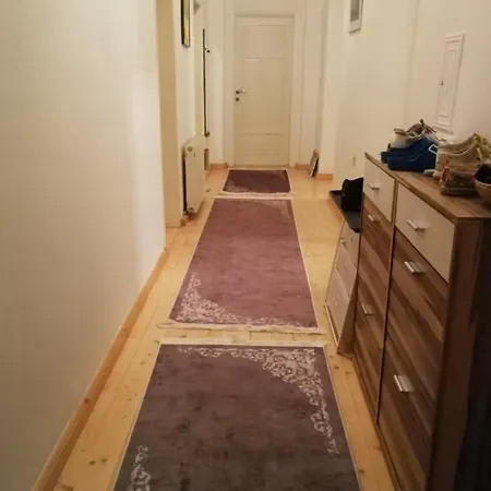 Ein Im Zentrum ホームステイ *